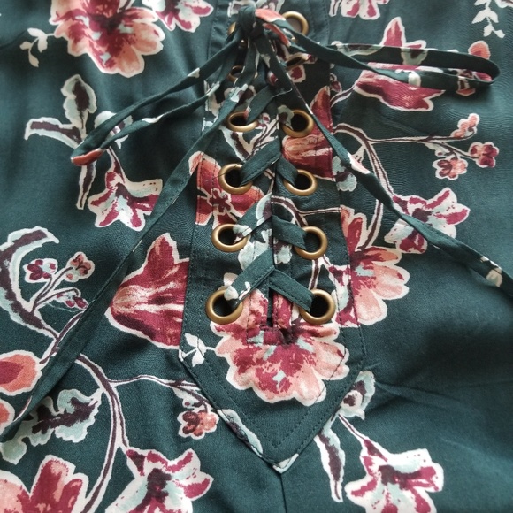 Green floral romper - Picture 2 of 5